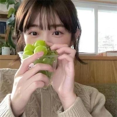 深深腥红